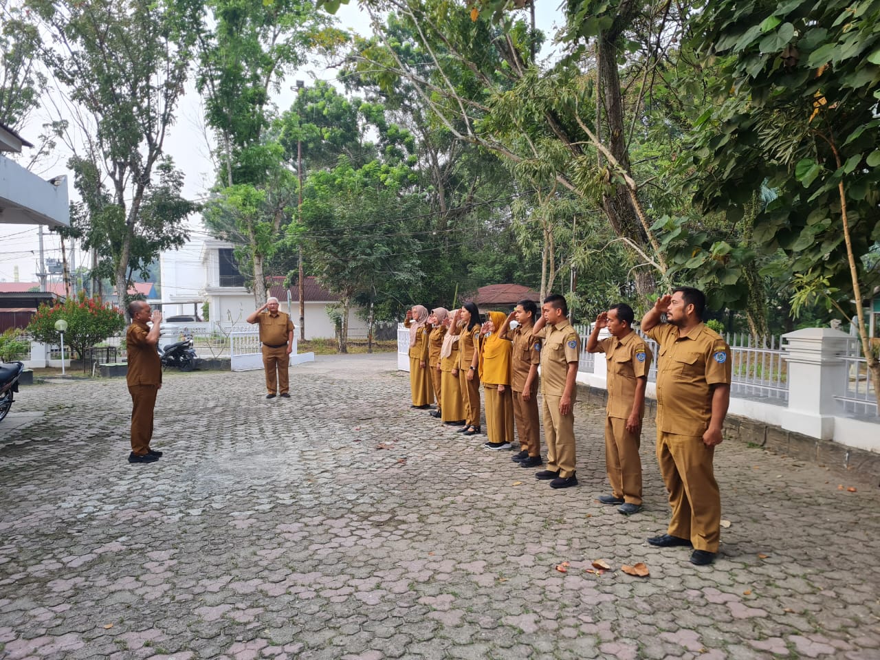 Kegiatan Apel Pagi di Bappeda dengan Pembina Apel Bidang Perekonomian, SDA Infrastruktur & Kewilayahan