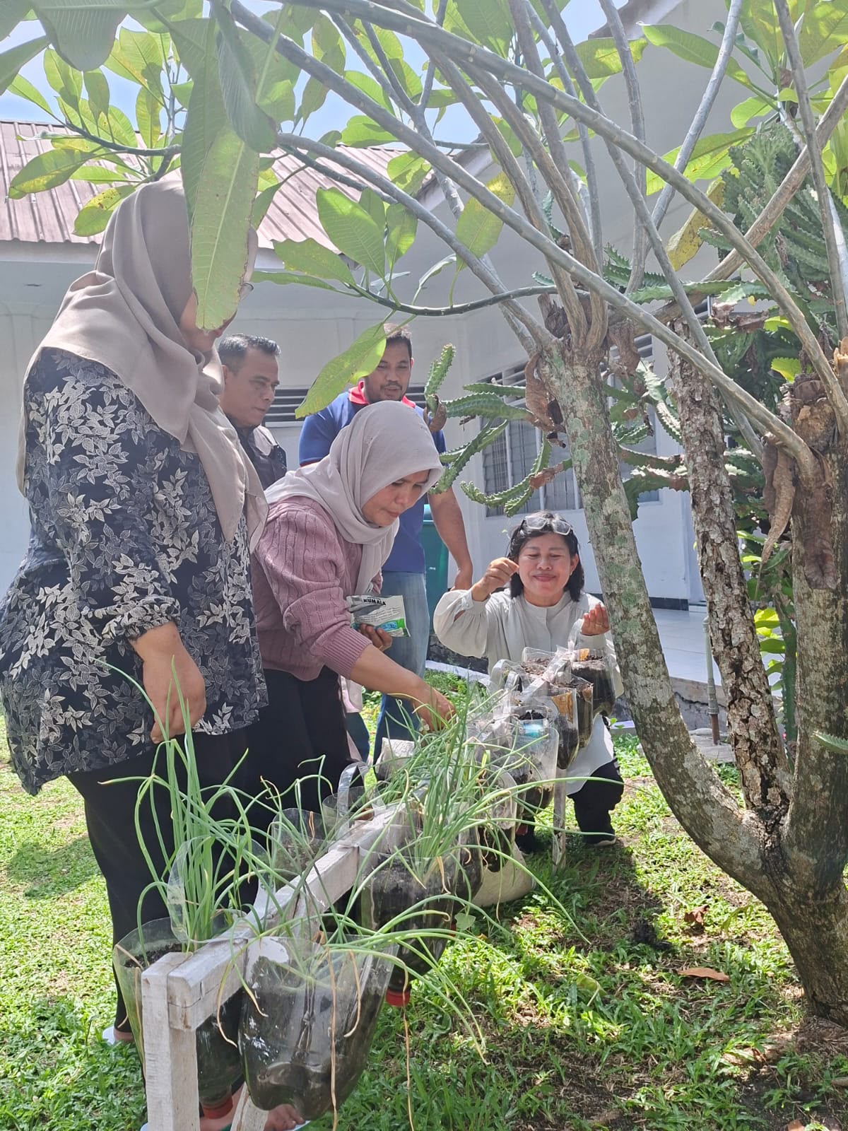 Gerakan ASRI di lingkungan Bappeda Kabupaten Labuhanbatu