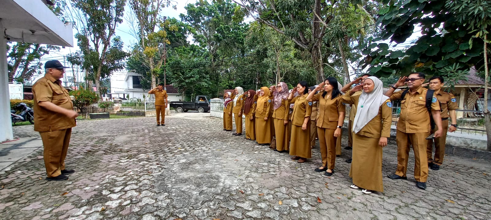 Kegiatan Apel Pagi di Bappeda dengan Pembina Apel Bidang Perencanaan, Pengendalian dan Evaluasi Pembangunan Daerah