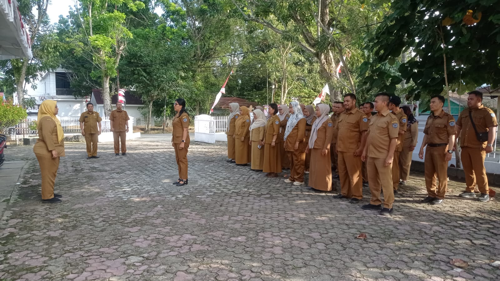 Kegiatan Apel Pagi di Bappeda dengan Pembina Apel Bidang Sekretariat