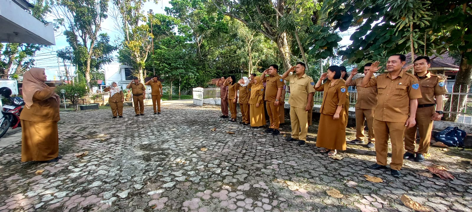 Kegiatan Apel Pagi di Bappeda dengan Pembina Apel Bidang Pemerintahan dan Pembangunan Manusia